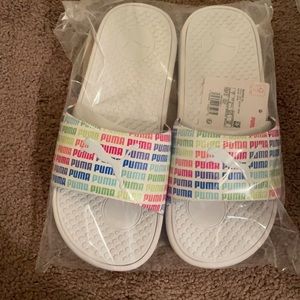 Puma pool slides